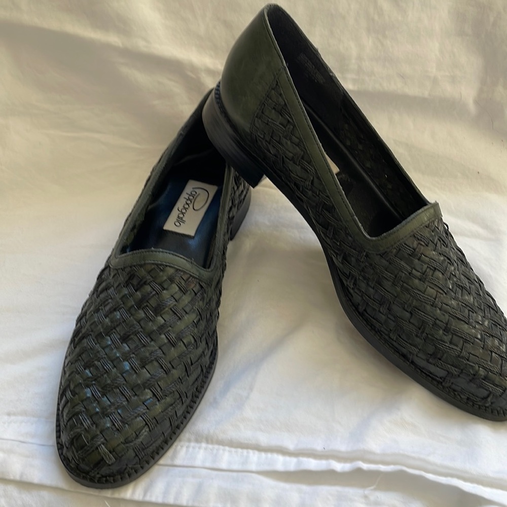 Pappagallo green loafers